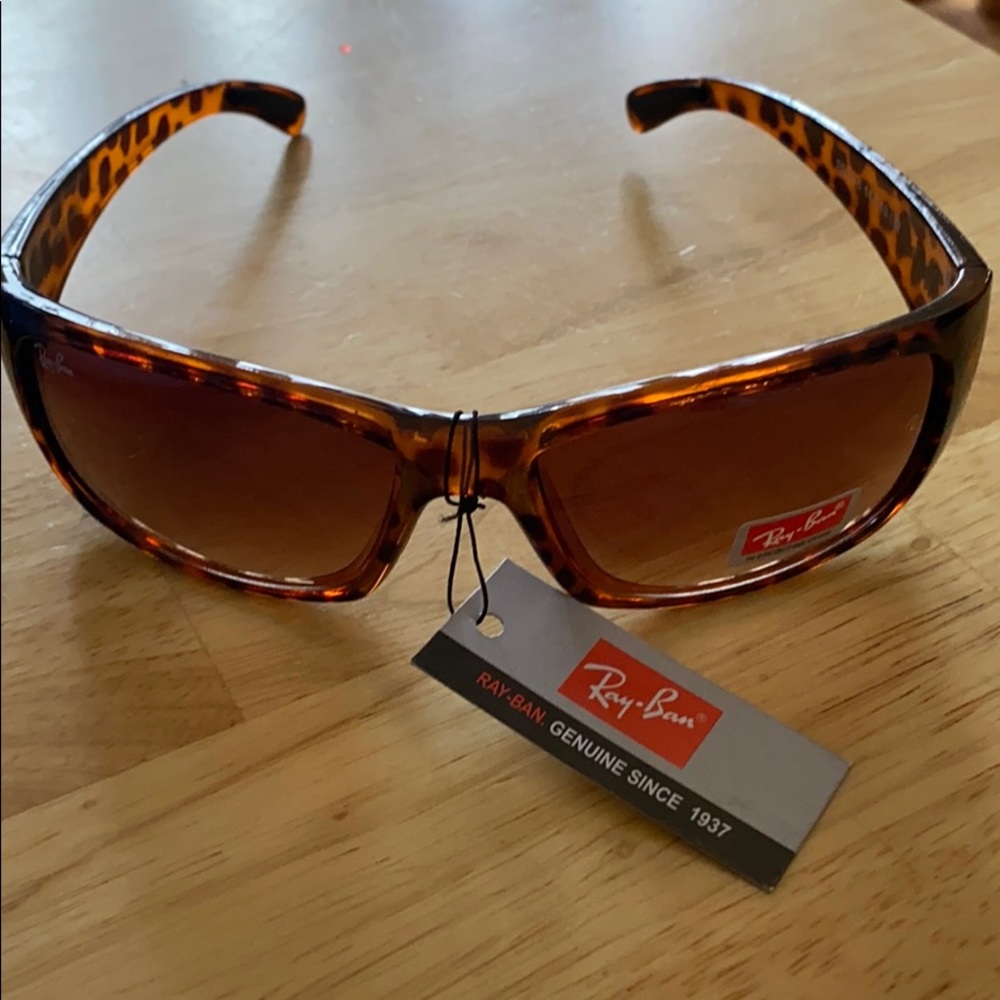 Ray Ban Tortoise Sunglasses